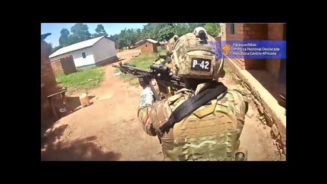 Portuguese Paratroopers Get into Firefight with Rebels [VIDEO]