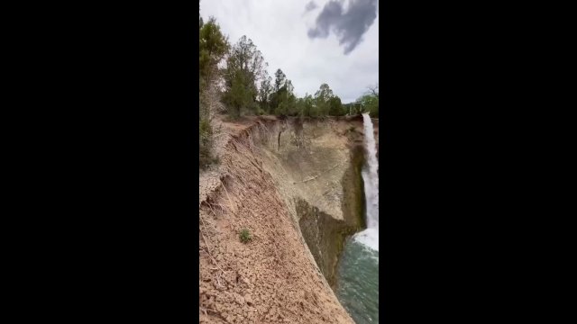 He forgot to check how deep the water was before jumping in [VIDEO]