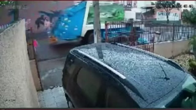 Garbage truck worker saves kid from being ran over