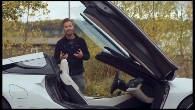 An expert shows how to properly get into a BMW i8