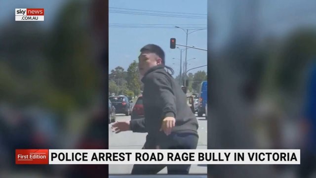 Road rage bully chased down by police [VIDEO]